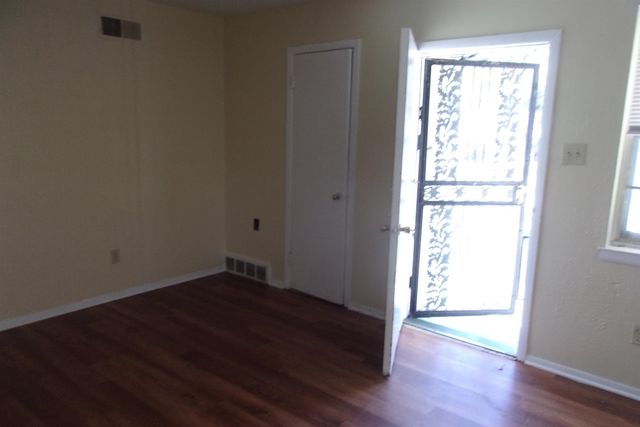 3667 SOUTHLAND AVE, Memphis, TN 38109