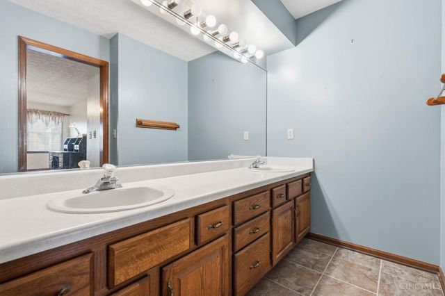 4733 Donham Drive, Middletown, OH 45042