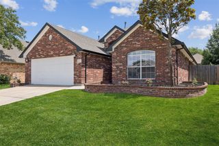 6945 Stockton Drive, Fort Worth, TX 76132