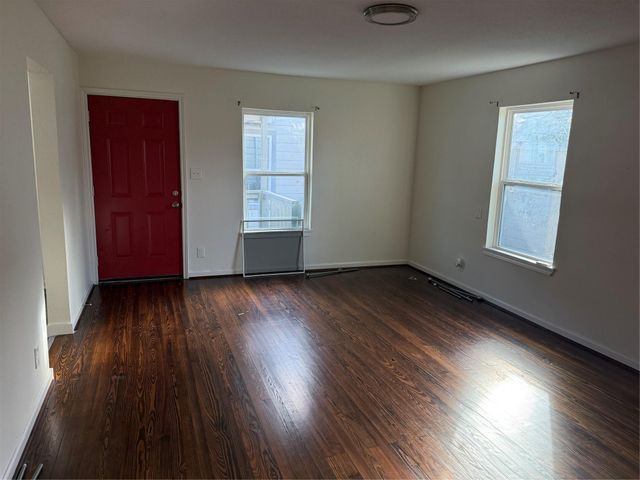 7019 Bonham Street, Houston, TX 77020