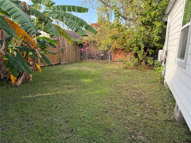 7019 Bonham Street, Houston, TX 77020