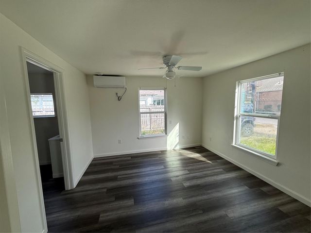 7019 Bonham Street, Houston, TX 77020