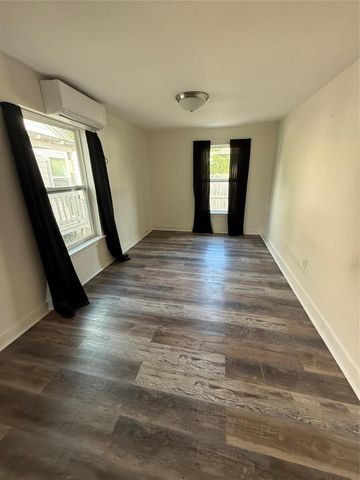 7019 Bonham Street, Houston, TX 77020