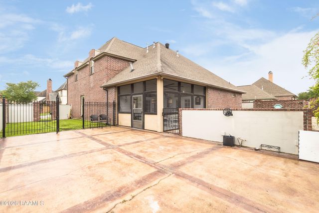 100 Derby Lane, Lafayette, LA 70508