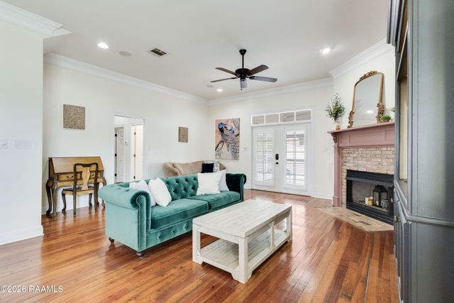 100 Derby Lane, Lafayette, LA 70508