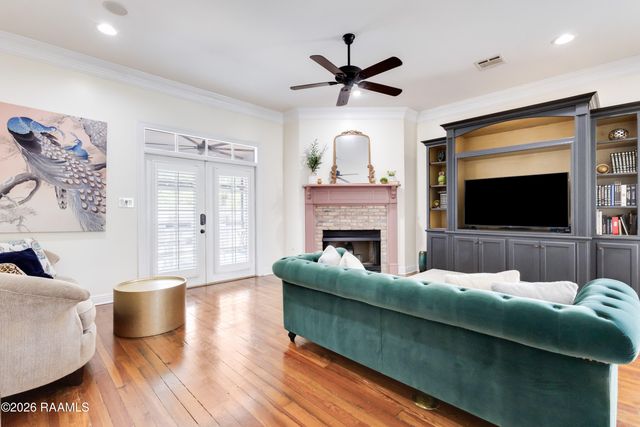 100 Derby Lane, Lafayette, LA 70508