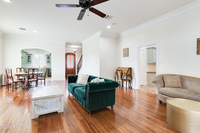 100 Derby Lane, Lafayette, LA 70508