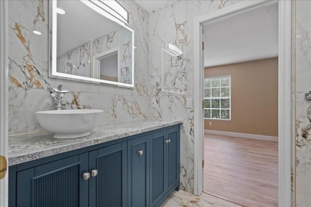 19149 DOVE CREEK DRIVE, Tampa, FL 33647