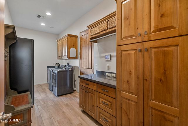 21620 W Buckwheat Lane, Congress, AZ 85332