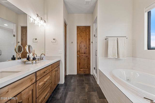 21620 W Buckwheat Lane, Congress, AZ 85332