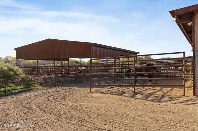 21620 W Buckwheat Lane, Congress, AZ 85332