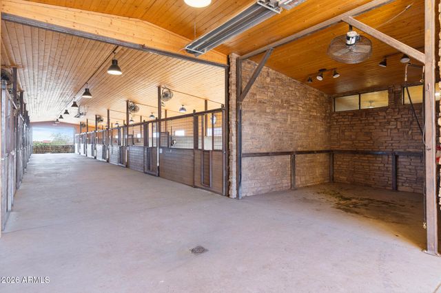 21620 W Buckwheat Lane, Congress, AZ 85332