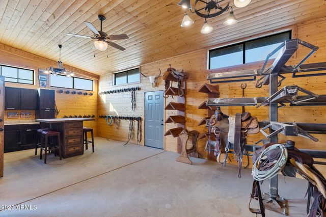 21620 W Buckwheat Lane, Congress, AZ 85332