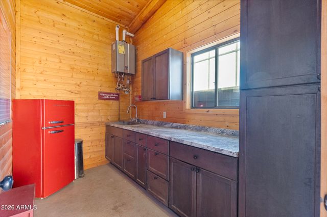 21620 W Buckwheat Lane, Congress, AZ 85332