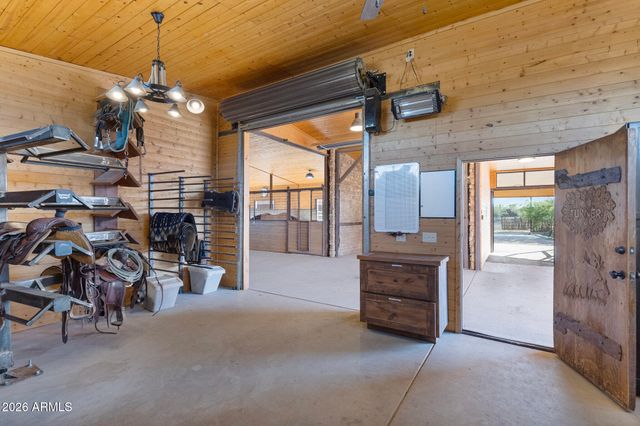 21620 W Buckwheat Lane, Congress, AZ 85332