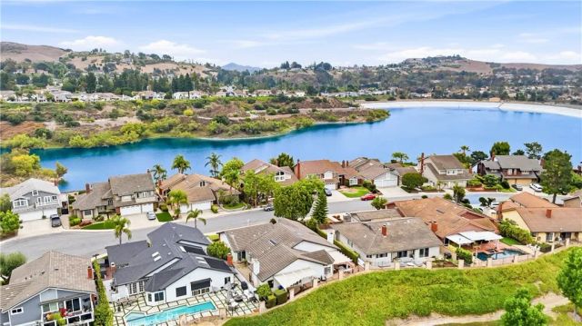 858 S BLUEBIRD CIRCLE, Anaheim Hills, CA 92807
