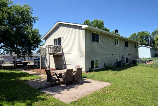 14190 Pineview Drive, Becker, MN 55308