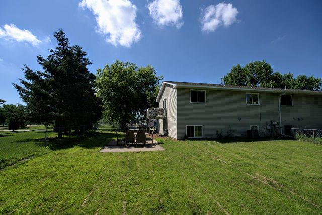 14190 Pineview Drive, Becker, MN 55308