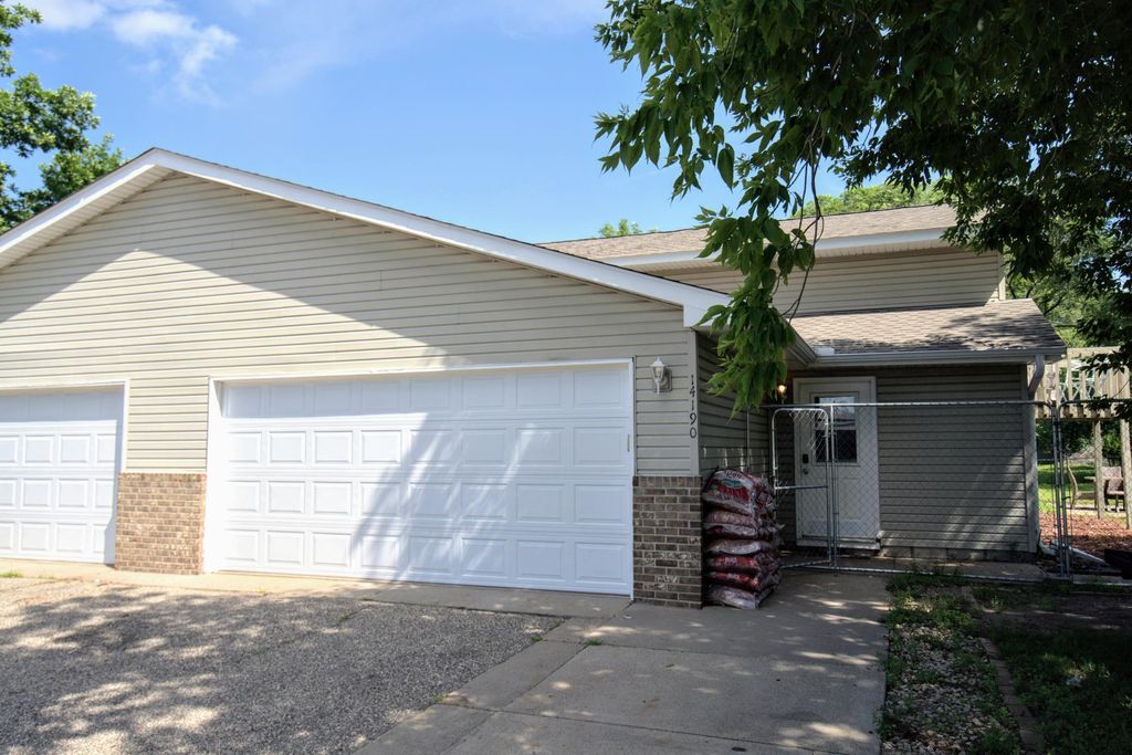 14190 Pineview Drive, Becker, MN 55308