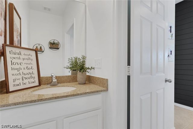 1557 Birdie DR, Naples, FL 34120