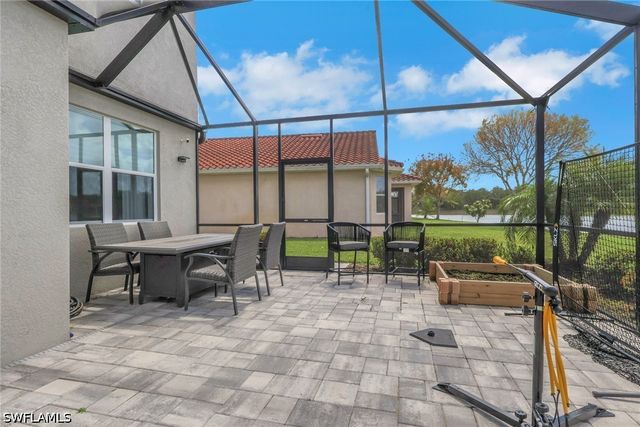 1557 Birdie DR, Naples, FL 34120