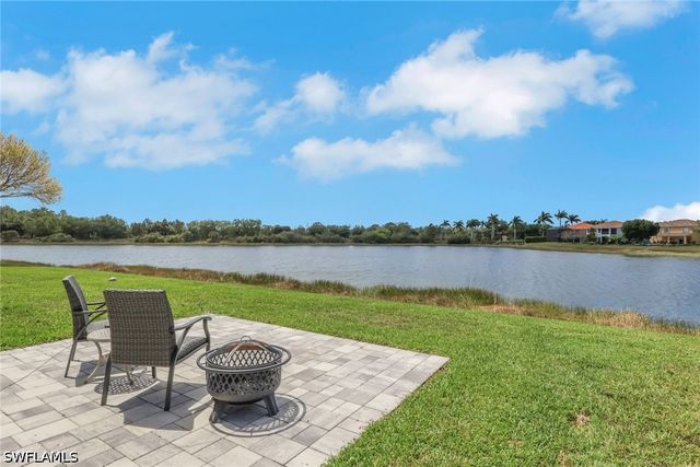 1557 Birdie DR, Naples, FL 34120