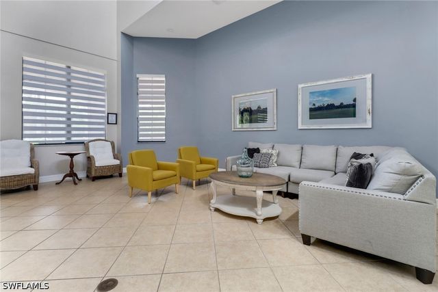 1557 Birdie DR, Naples, FL 34120