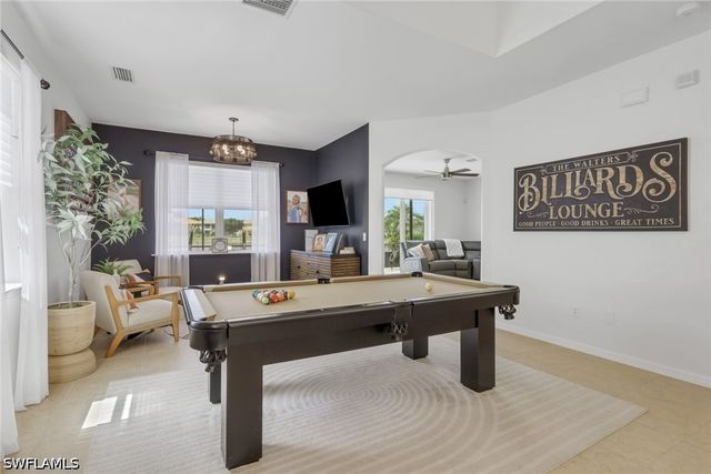 1557 Birdie DR, Naples, FL 34120