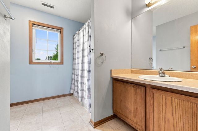 704 SW 50th Street, Ankeny, IA 50023