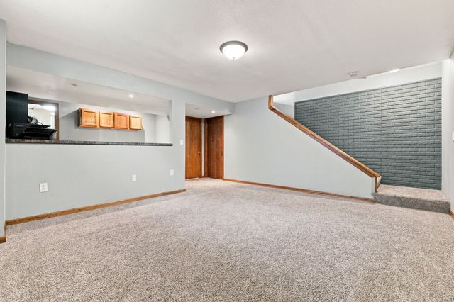 704 SW 50th Street, Ankeny, IA 50023