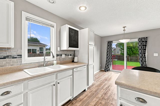 704 SW 50th Street, Ankeny, IA 50023