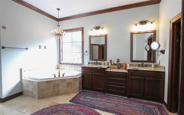 284 Stonewolf Court, Gordonville, TX 76245