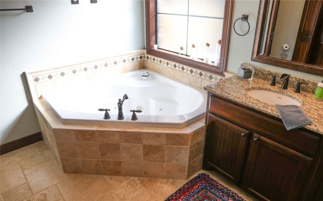 284 Stonewolf Court, Gordonville, TX 76245