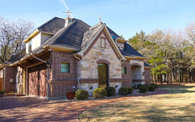 284 Stonewolf Court, Gordonville, TX 76245