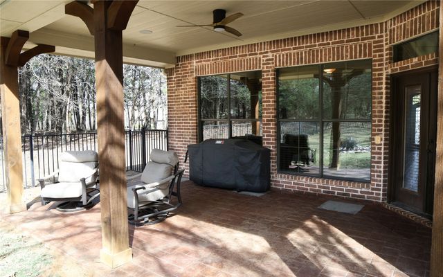 284 Stonewolf Court, Gordonville, TX 76245