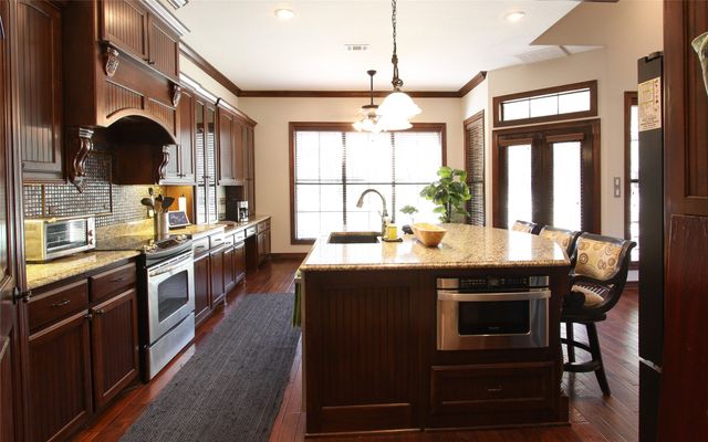 284 Stonewolf Court, Gordonville, TX 76245