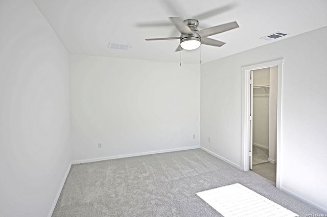 6718 Marble Ridge, Elmendorf, TX 78112