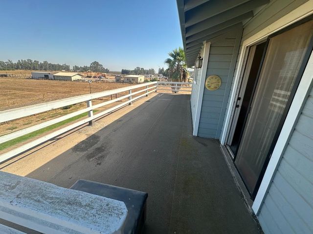8213 E Monte Vista Ave, Denair, CA 95316