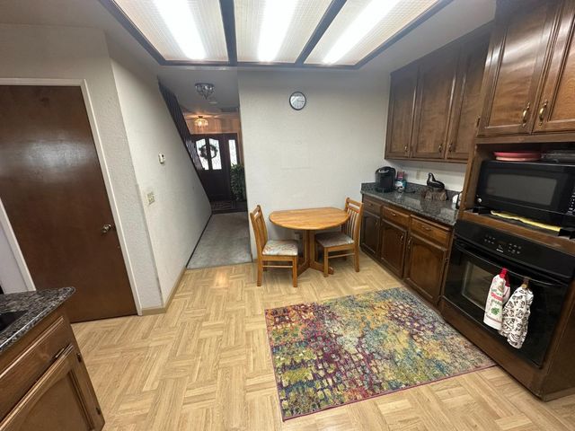 8213 E Monte Vista Ave, Denair, CA 95316