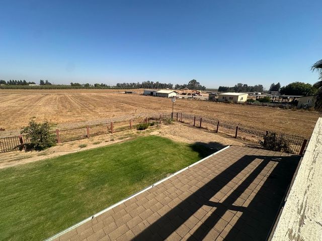 8213 E Monte Vista Ave, Denair, CA 95316
