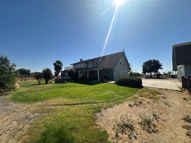 8213 E Monte Vista Ave, Denair, CA 95316