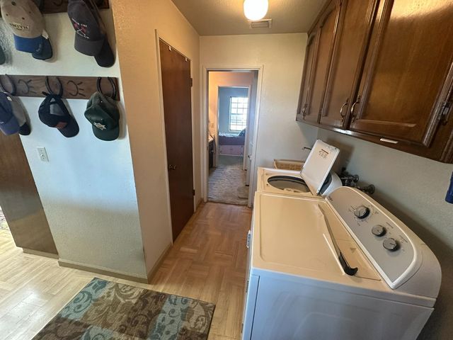 8213 E Monte Vista Ave, Denair, CA 95316