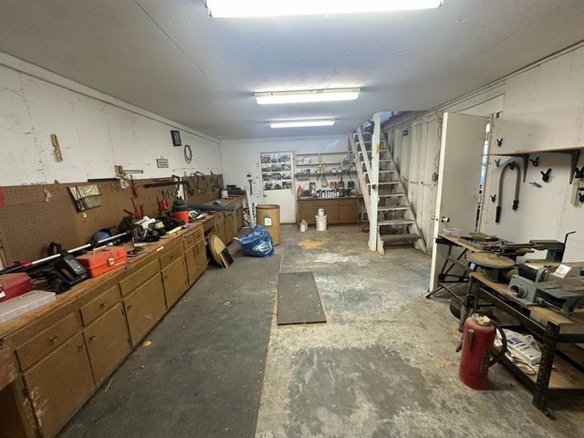 8213 E Monte Vista Ave, Denair, CA 95316