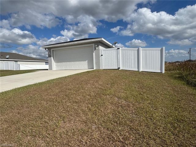 7024 Hero CIR, Labelle, FL 33935