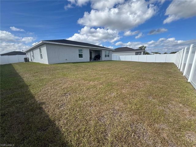 7024 Hero CIR, Labelle, FL 33935