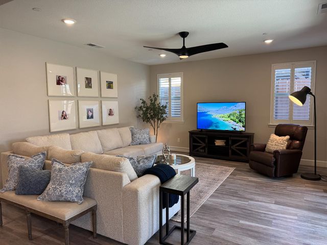 7009 Fox Trot Way, Roseville, CA 95747