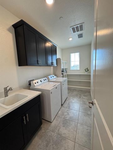 7009 Fox Trot Way, Roseville, CA 95747