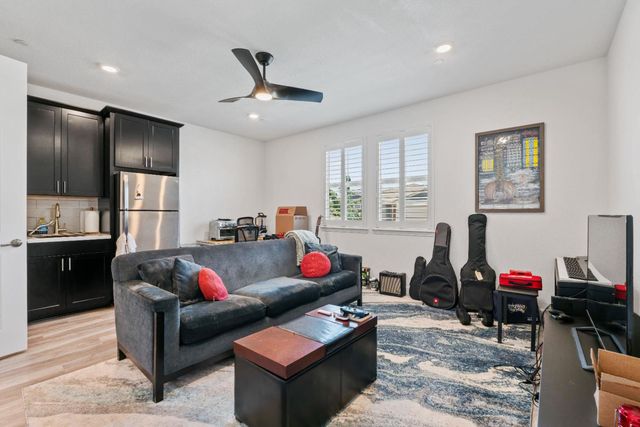 7009 Fox Trot Way, Roseville, CA 95747