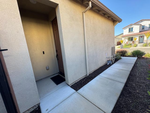 7009 Fox Trot Way, Roseville, CA 95747