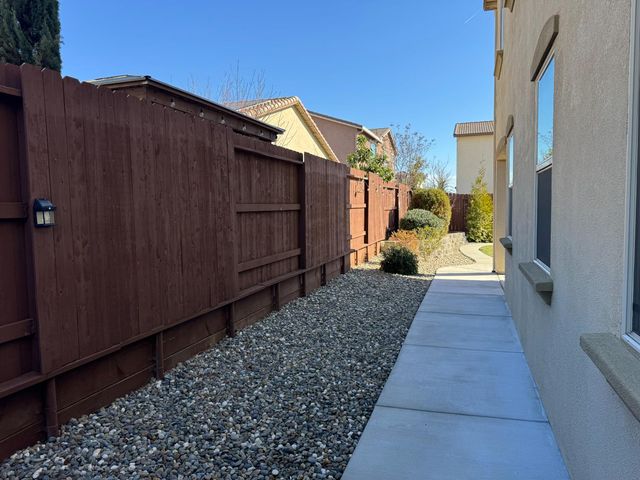 7009 Fox Trot Way, Roseville, CA 95747